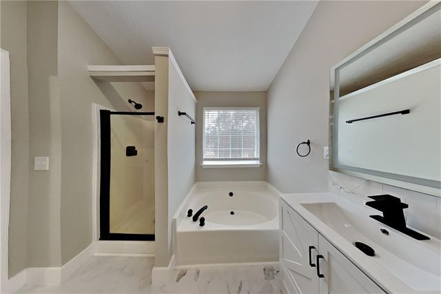 1719 Silverchase SW Drive, Marietta, GA 30008