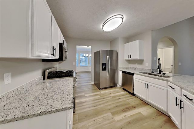 1719 Silverchase SW Drive, Marietta, GA 30008