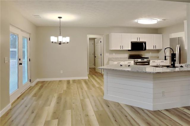 1719 Silverchase SW Drive, Marietta, GA 30008