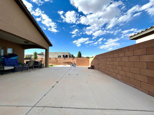 1820 Camino Cantera SW, Los Lunas, NM 87031