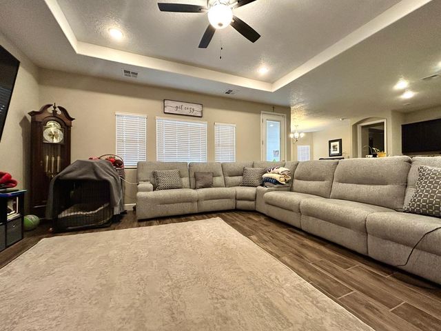 1820 Camino Cantera SW, Los Lunas, NM 87031