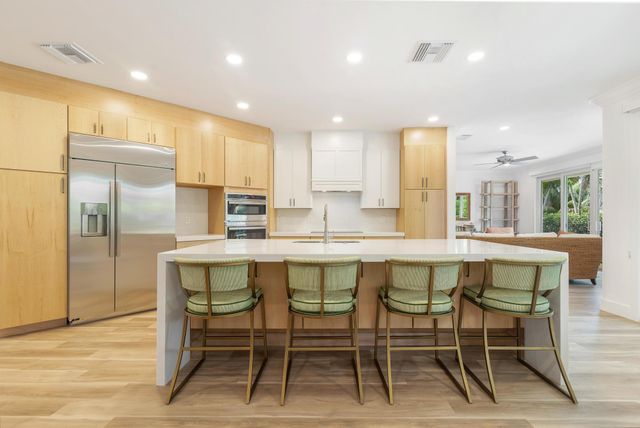 3317 Embassy Drive, West Palm Beach, FL 33401