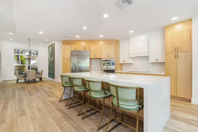 3317 Embassy Drive, West Palm Beach, FL 33401