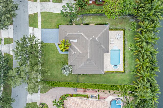 3317 Embassy Drive, West Palm Beach, FL 33401