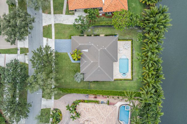 3317 Embassy Drive, West Palm Beach, FL 33401