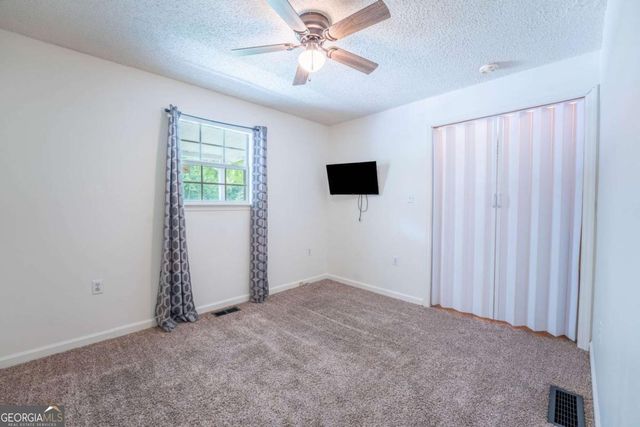 134 Asbestos Road, Cleveland, GA 30528