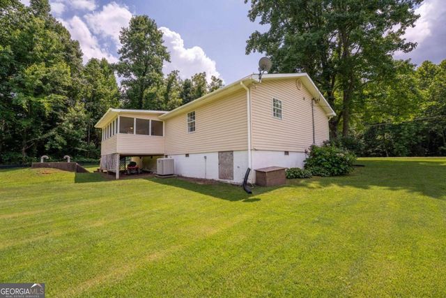 134 Asbestos Road, Cleveland, GA 30528