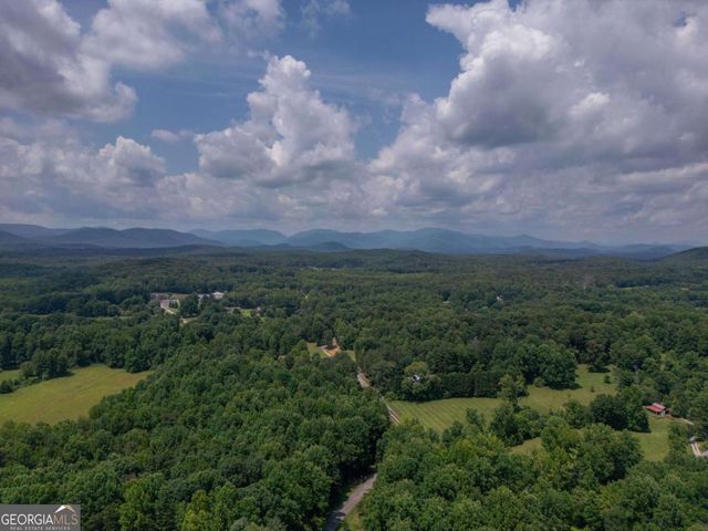 134 Asbestos Road, Cleveland, GA 30528
