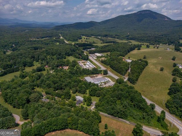 134 Asbestos Road, Cleveland, GA 30528