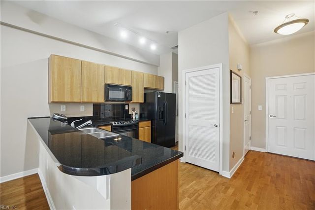 388 Boush St Unit 122, Norfolk, VA 23510