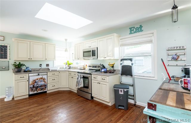 2420 Jacobs Drive, New Albany, IN 47150