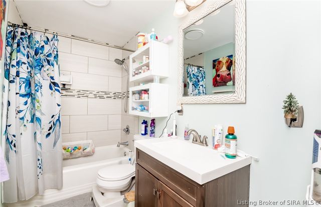 2420 Jacobs Drive, New Albany, IN 47150