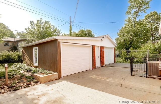 2420 Jacobs Drive, New Albany, IN 47150