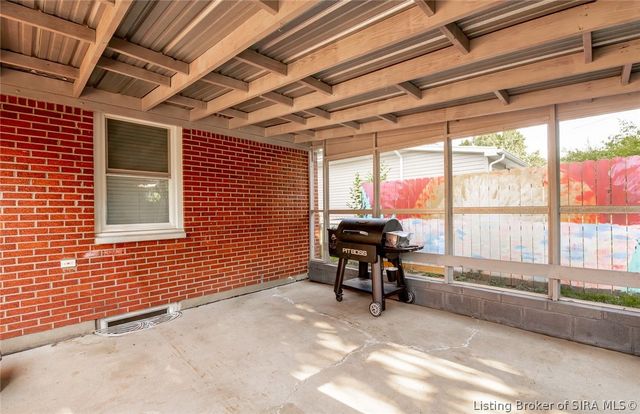 2420 Jacobs Drive, New Albany, IN 47150