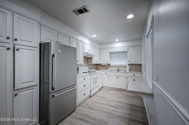 2384 Harahan Road, Pearl, MS 39208