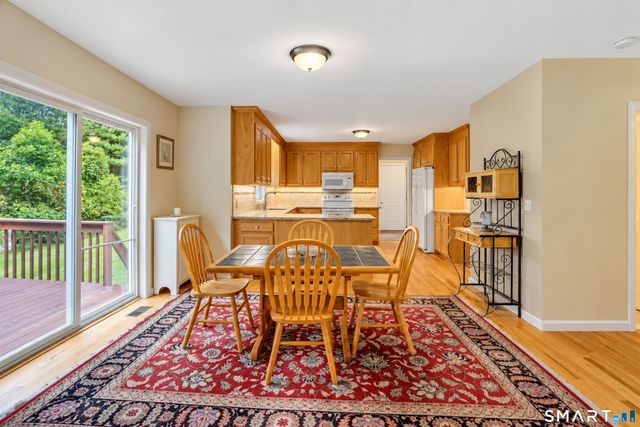 811 Lake Drive, Guilford, CT 06437