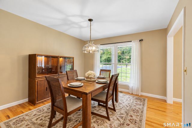 811 Lake Drive, Guilford, CT 06437
