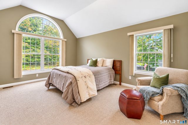 811 Lake Drive, Guilford, CT 06437
