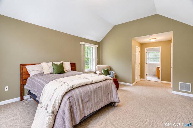 811 Lake Drive, Guilford, CT 06437