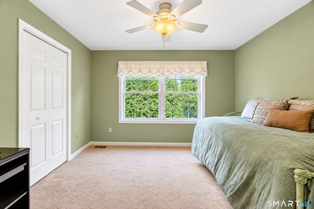 811 Lake Drive, Guilford, CT 06437