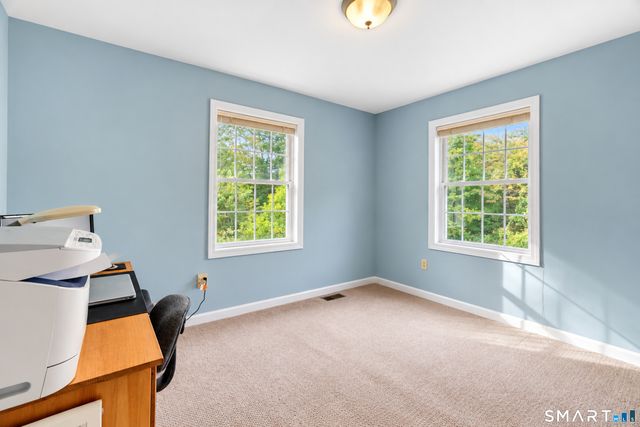 811 Lake Drive, Guilford, CT 06437