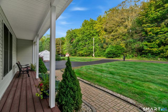 811 Lake Drive, Guilford, CT 06437
