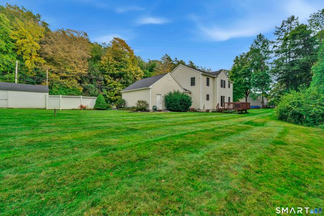 811 Lake Drive, Guilford, CT 06437
