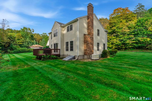 811 Lake Drive, Guilford, CT 06437