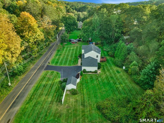 811 Lake Drive, Guilford, CT 06437