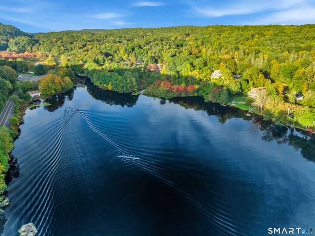 811 Lake Drive, Guilford, CT 06437