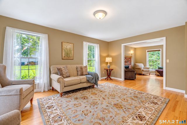 811 Lake Drive, Guilford, CT 06437