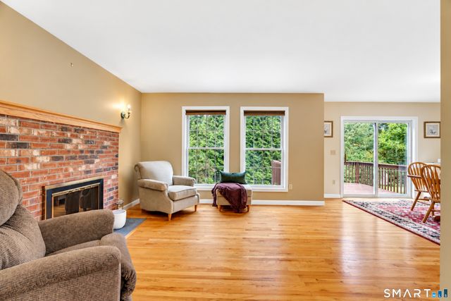 811 Lake Drive, Guilford, CT 06437