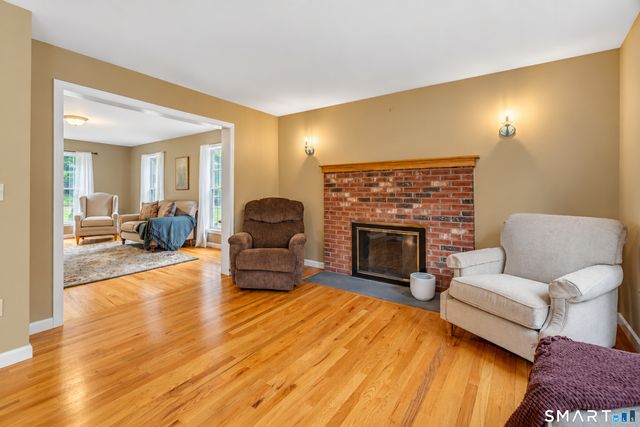 811 Lake Drive, Guilford, CT 06437