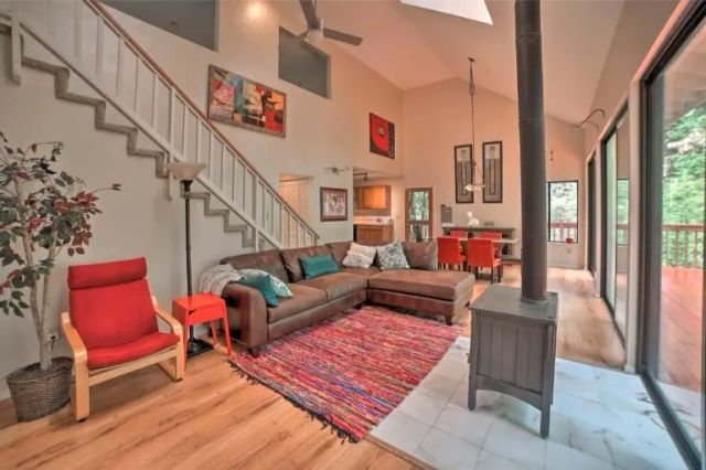 16885 Laurel Road, Los Gatos, CA 95033