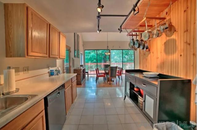 16885 Laurel Road, Los Gatos, CA 95033