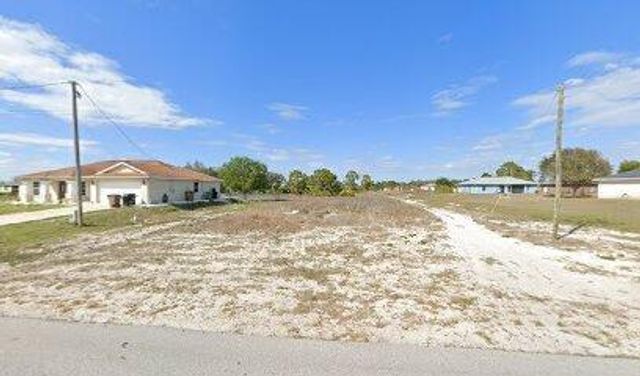 2700 40TH Street SW, Lehigh Acres, FL 33976