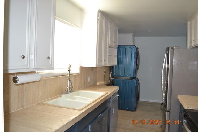 2711 Briarhurst Drive 18, Houston, TX 77057