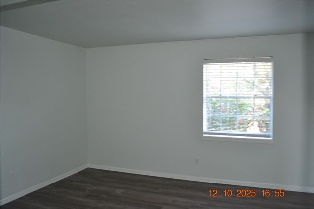 2711 Briarhurst Drive 18, Houston, TX 77057