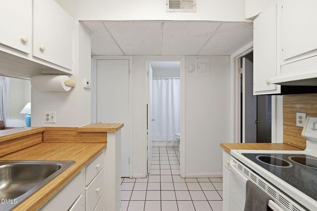 807 W Trinity Avenue Apt 118, Durham, NC 27701