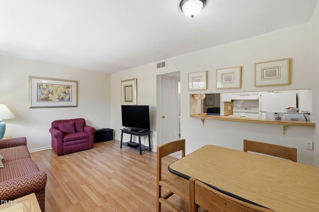 807 W Trinity Avenue Apt 118, Durham, NC 27701