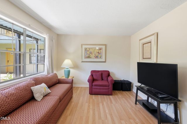 807 W Trinity Avenue Apt 118, Durham, NC 27701