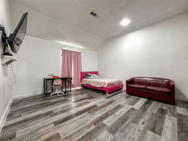 1060 County Road 5021, Cleveland, TX 77327