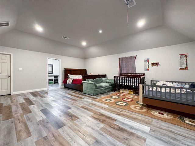 1060 County Road 5021, Cleveland, TX 77327