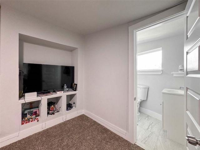 1060 County Road 5021, Cleveland, TX 77327