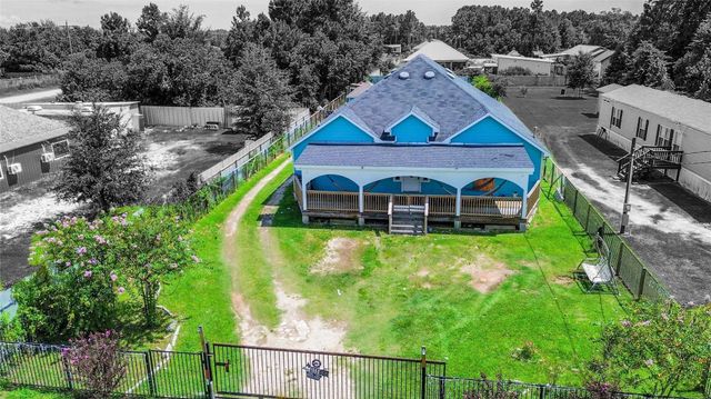 1060 County Road 5021, Cleveland, TX 77327