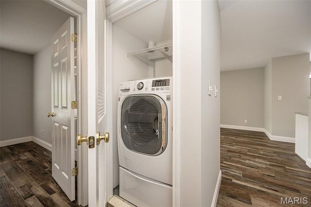 1112 Arbor Creek Drive 2D, Kirkwood, MO 63122