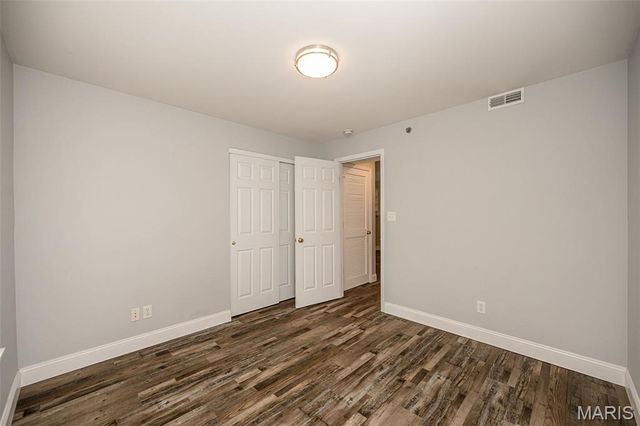 1112 Arbor Creek Drive 2D, Kirkwood, MO 63122