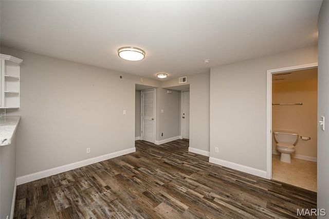 1112 Arbor Creek Drive 2D, Kirkwood, MO 63122