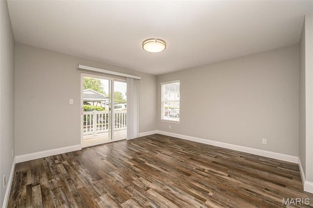 1112 Arbor Creek Drive 2D, Kirkwood, MO 63122