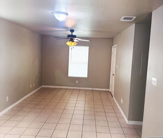 433 Amires Pl Unit 1, San Antonio, TX 78237